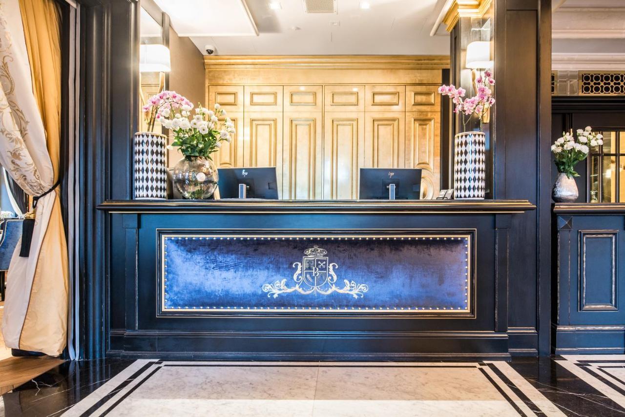 Bachleda Luxury Hotel Krakow Mgallery Hotel Collection Exterior photo Reception desk at the hotel