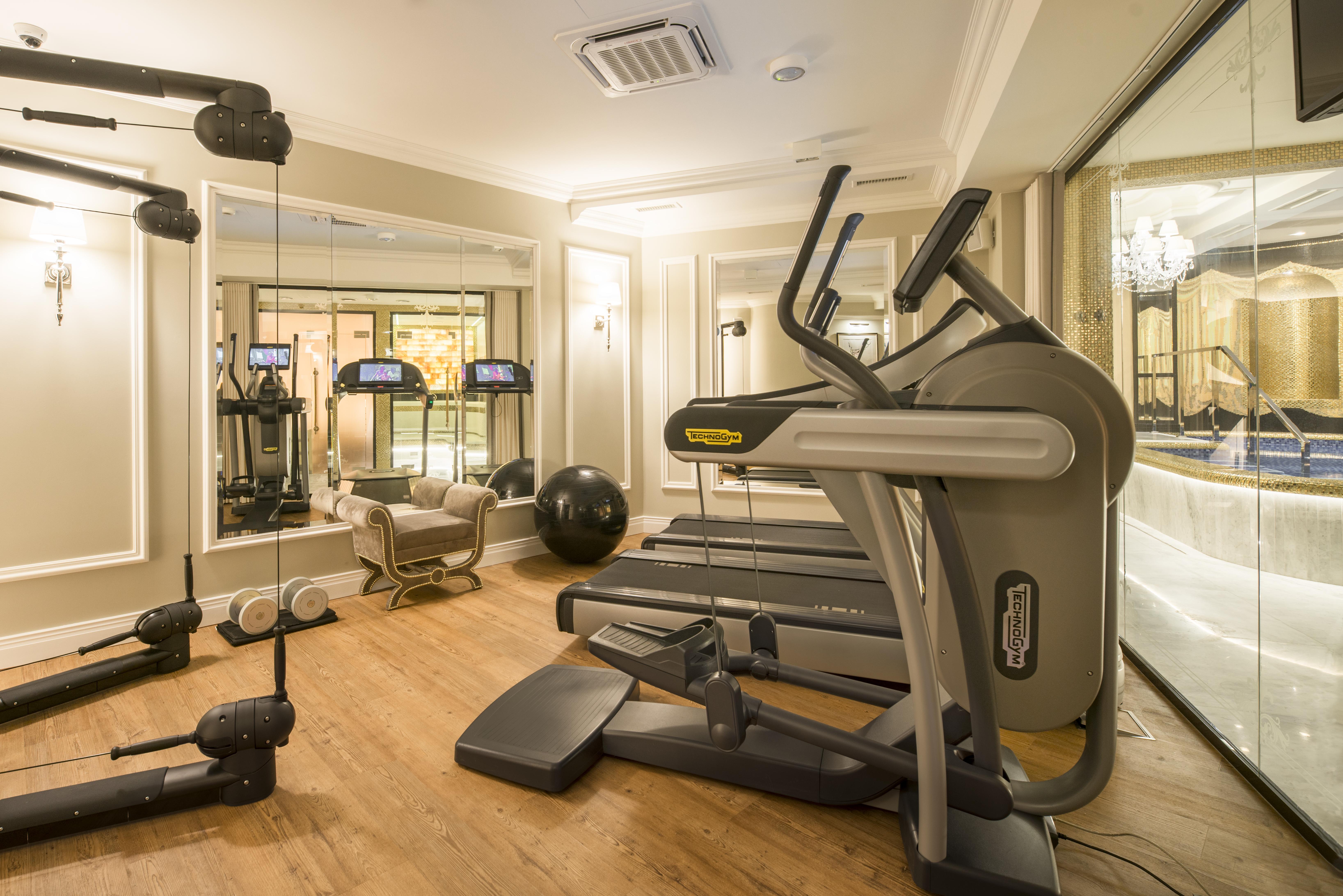 Bachleda Luxury Hotel Krakow Mgallery Hotel Collection Exterior photo A gym at the Mandarin Oriental, Munich